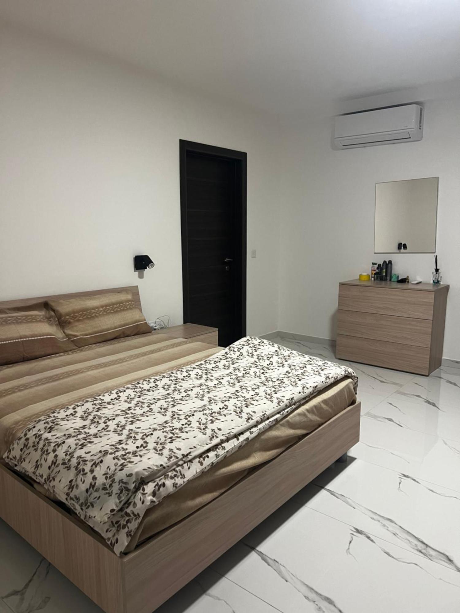Luqa 3 Bedroom Penthouse T Exteriör bild